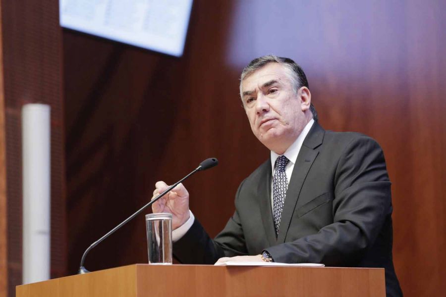 Menos a chiquipartidos, propone senador Santana